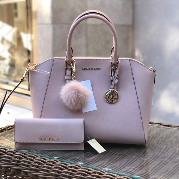 Michael Kors Handbags - NWT Michael Kors Large Ciara handbag&wallet&pom